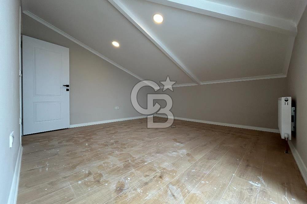 ÇAMLICA ADEN KONAKLARI SİTESİ SATILIK 4+1 ÇATI DUBLEX DAİRE