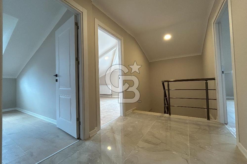 ÇAMLICA ADEN KONAKLARI SİTESİ SATILIK 4+1 ÇATI DUBLEX DAİRE