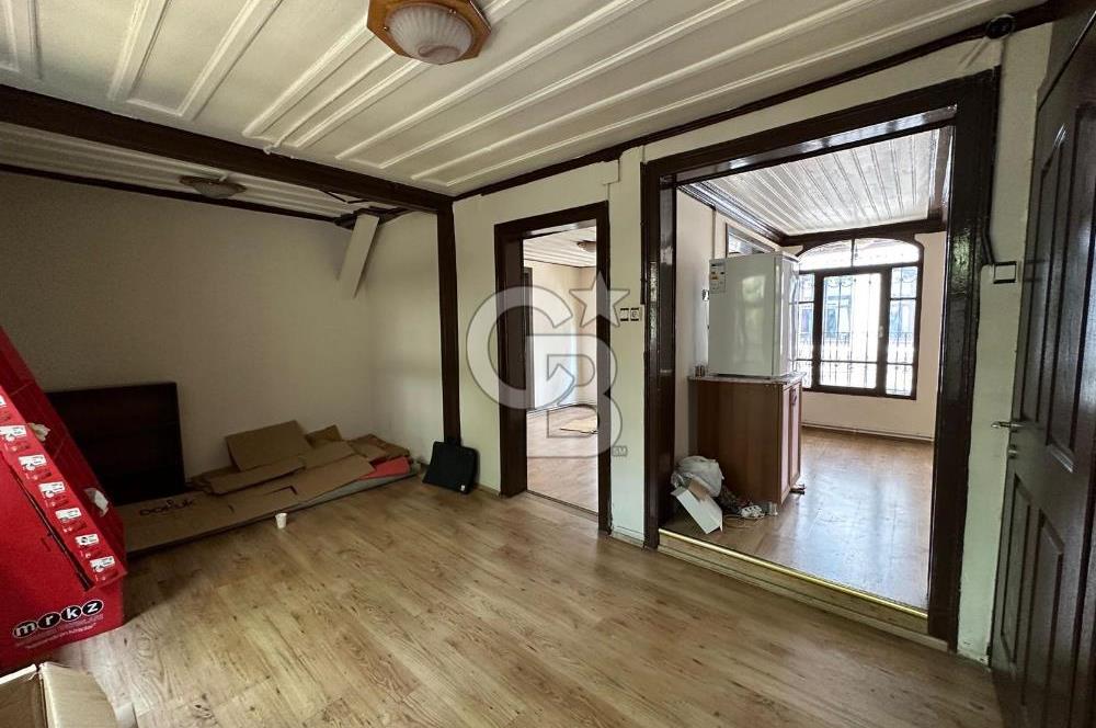 HEYKELDE SATILIK 3 KATLI 300 m2 TARİHİ BİNA