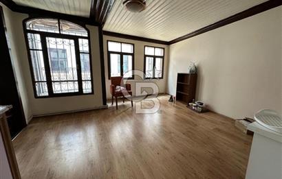 HEYKELDE SATILIK 3 KATLI 300 m2 TARİHİ BİNA