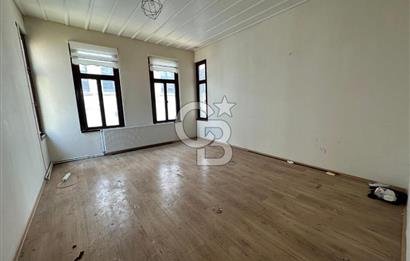 HEYKELDE SATILIK 3 KATLI 300 m2 TARİHİ BİNA
