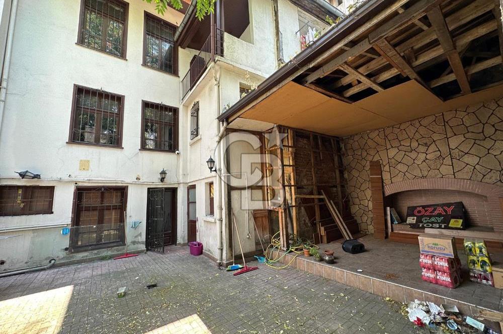 HEYKELDE SATILIK 3 KATLI 300 m2 TARİHİ BİNA