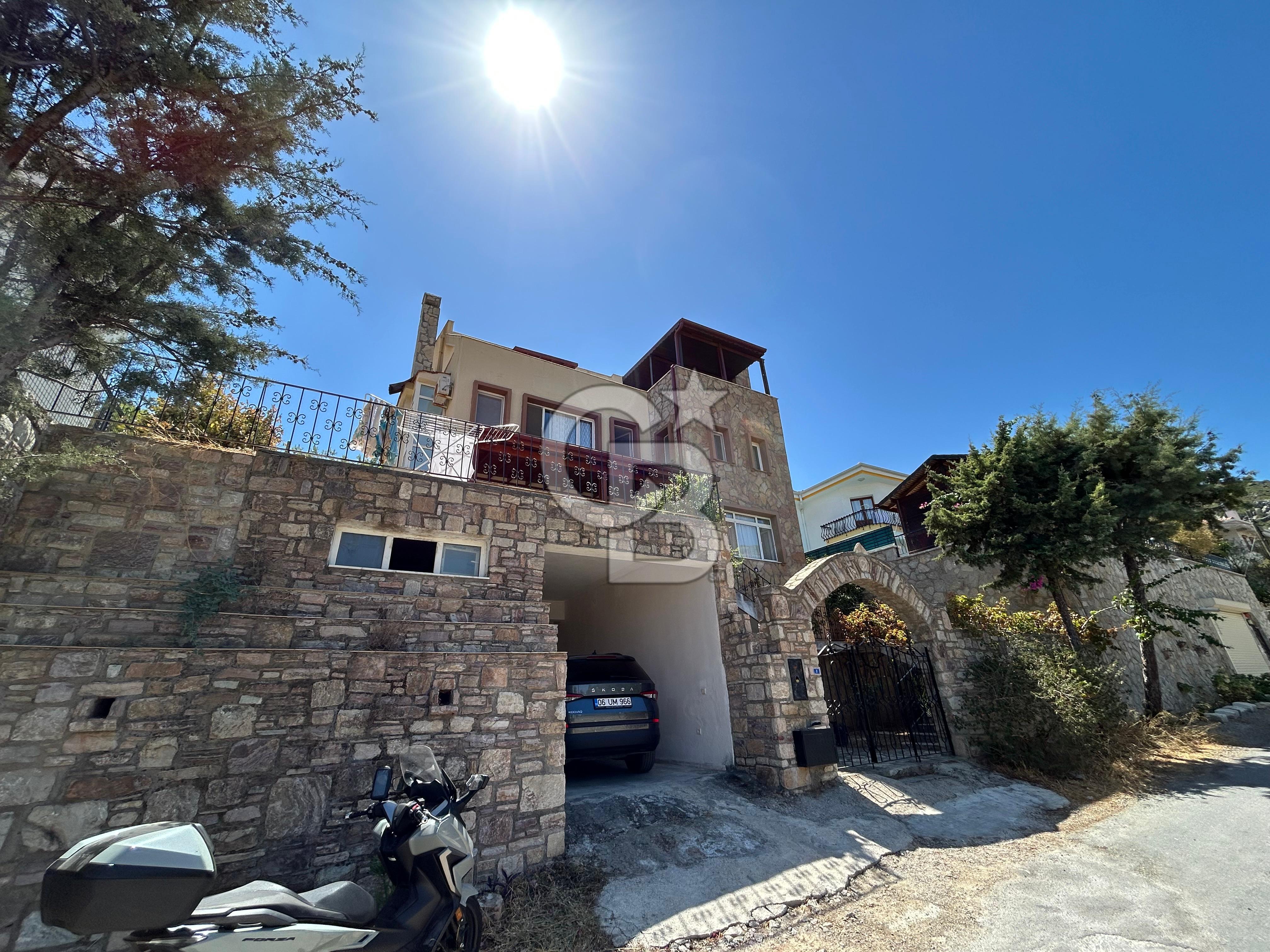 Merkezde 3+1 Deniz Manzaralı Kiralık Daire – Teraslı & Otoparklı