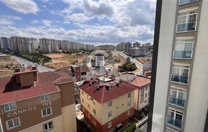 FATİH SULTAN KULELERİ SİTESİNDE FERAH 3+1 SATILIK DAİRE