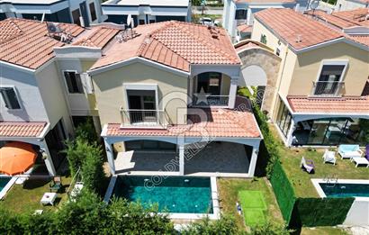 Kuşadası Karaovada Özel Havuzlu Villa