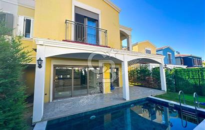 Kuşadası Karaovada Özel Havuzlu Villa