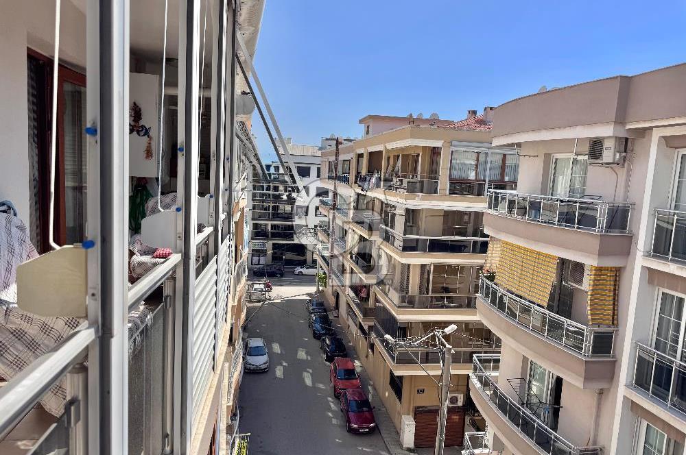 Karşıyaka Nergiz'de Doğalgazlı Ebeveyn Banyolu Satılık 2+1 Daire