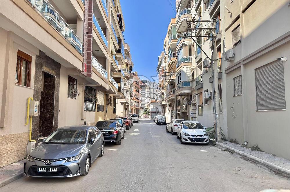 Karşıyaka Nergiz'de Doğalgazlı Ebeveyn Banyolu Satılık 2+1 Daire