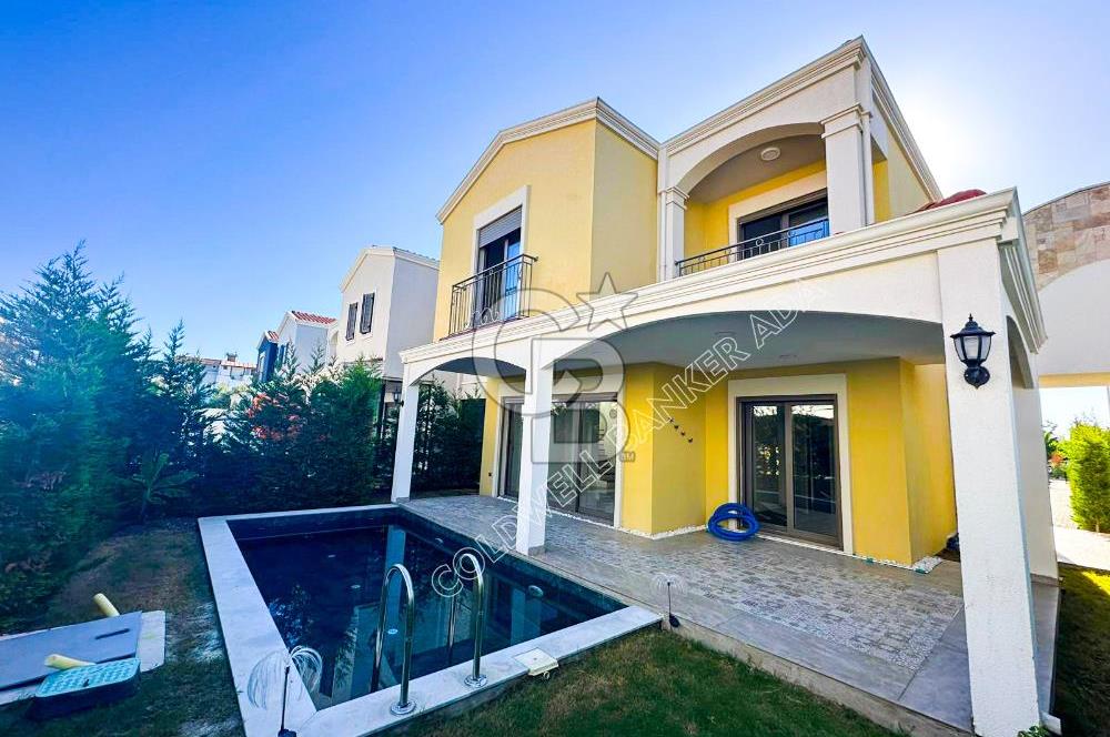 Kuşadası Karaovada Özel Havuzlu Villa