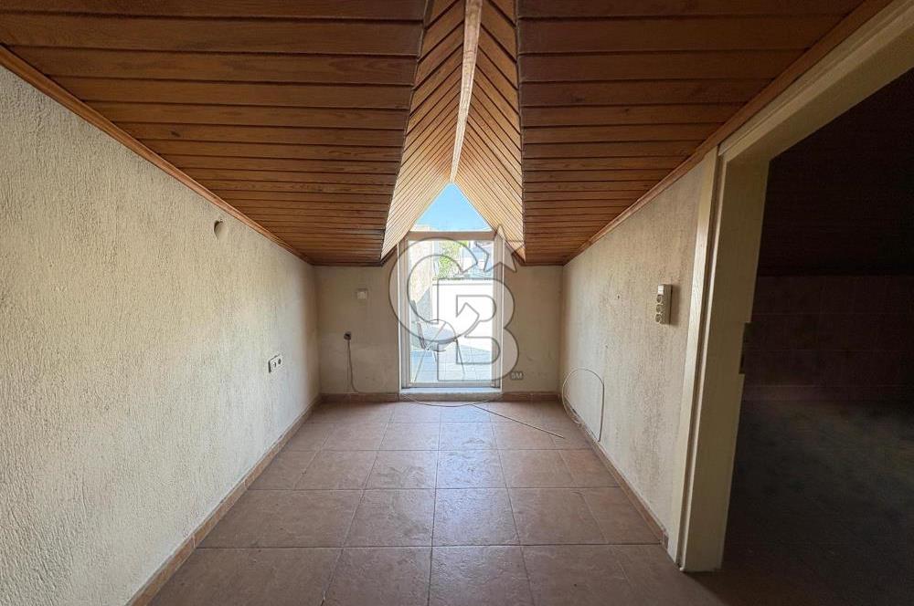 URLA MERKEZDE KİRALIK ÇATI KATI 1+1 DAİRE