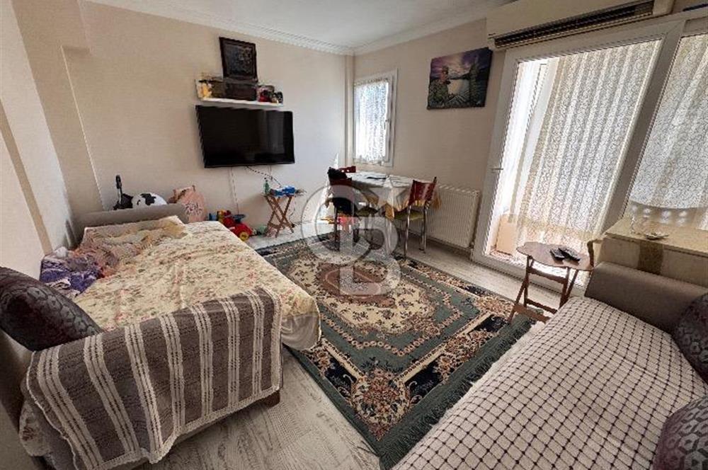 Çiğli Aydınlık Evler'de Satılık 2+1 Daire – Yeni Tadilatlı