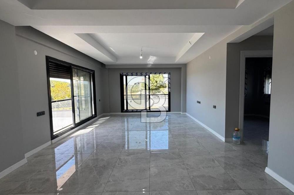 URLA BADEMLER'DE DOĞA EVLERİ HEKİMKÖY SİTESİNDE SATILIK VİLLA