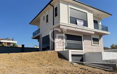 URLA BADEMLER'DE DOĞA EVLERİ HEKİMKÖY SİTESİNDE SATILIK VİLLA