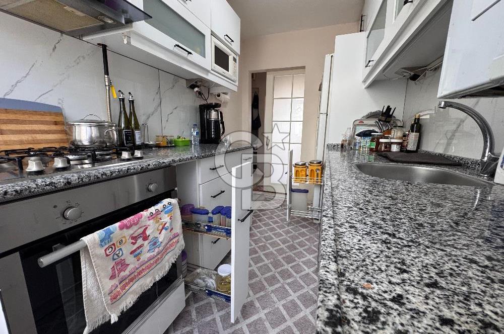 Çiğli Aydınlık Evler'de Satılık 2+1 Daire – Yeni Tadilatlı