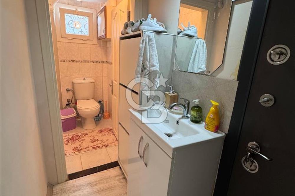 Çiğli Aydınlık Evler'de Satılık 2+1 Daire – Yeni Tadilatlı