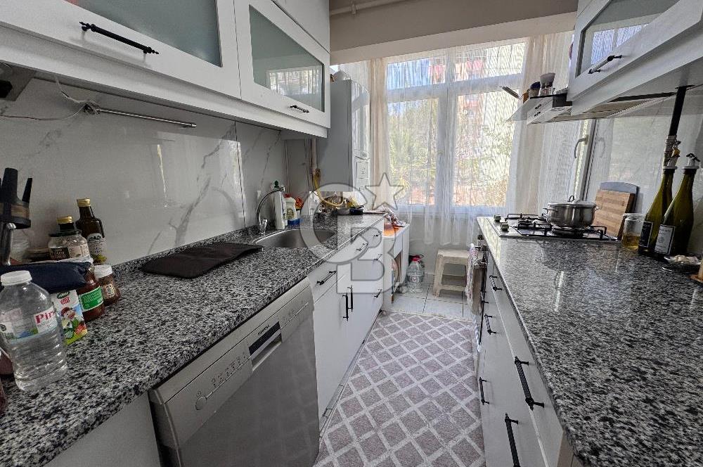 Çiğli Aydınlık Evler'de Satılık 2+1 Daire – Yeni Tadilatlı