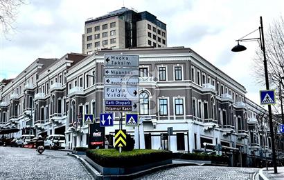 Modern Eşyalı Kiralık Beşiktaş Akaretler 4+1 Prestijli Konum