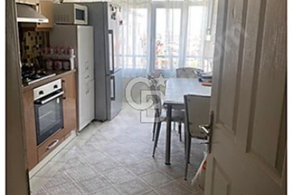 ARNAVUTKÖY'DE CADDE CEPHE SATILIK GENİŞ DUBLEKS