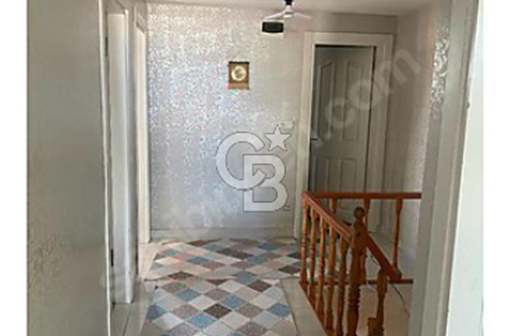 ARNAVUTKÖY'DE CADDE CEPHE SATILIK GENİŞ DUBLEKS