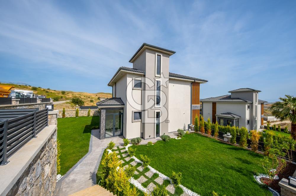 800 M2 ARSA İÇERİSİNDE MÜSTAKİL HAVUZLU MUHTEŞEM VİLLA