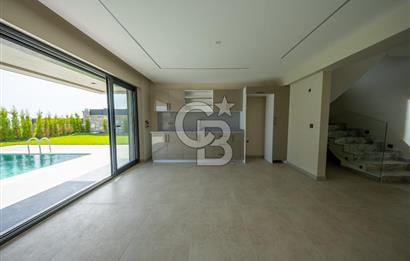 800 M2 ARSA İÇERİSİNDE MÜSTAKİL HAVUZLU MUHTEŞEM VİLLA