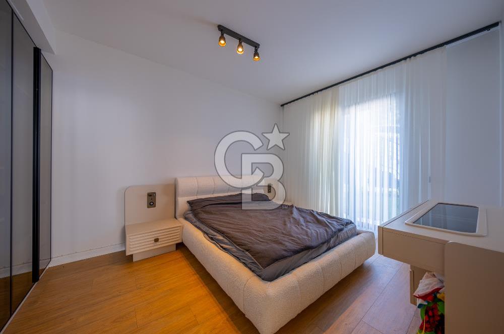 ÇEŞME AYASARANDA SATILIK DENİZ MANZARALI EŞYALI 2+1 REZİDANS