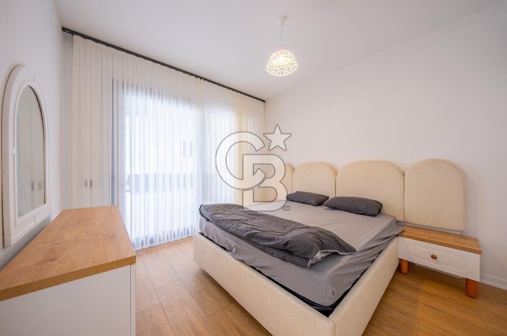 ÇEŞME AYASARANDA SATILIK DENİZ MANZARALI EŞYALI 2+1 REZİDANS