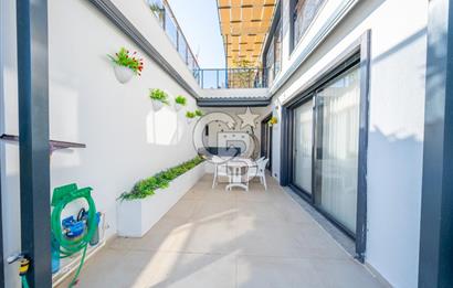ÇEŞME AYASARANDA SATILIK DENİZ MANZARALI EŞYALI 2+1 REZİDANS