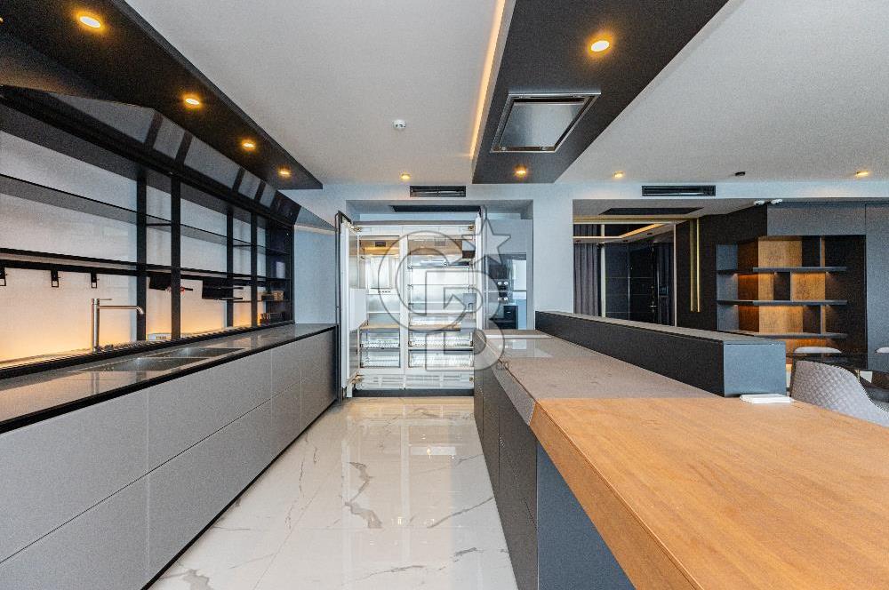 ANTALYA KONYAALTI LİMAN'DA SATILIK DENİZE SIFIR 7+1 DAİRE