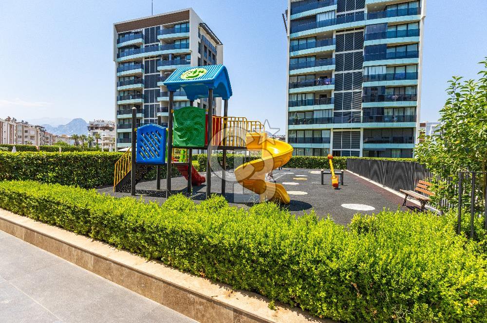 ANTALYA KONYAALTI LİMAN'DA SATILIK DENİZE SIFIR 7+1 DAİRE