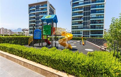 ANTALYA KONYAALTI LİMAN'DA SATILIK DENİZE SIFIR 7+1 DAİRE
