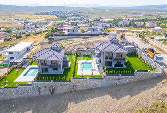 800 M2 ARSA İÇERİSİNDE MÜSTAKİL HAVUZLU MUHTEŞEM VİLLA