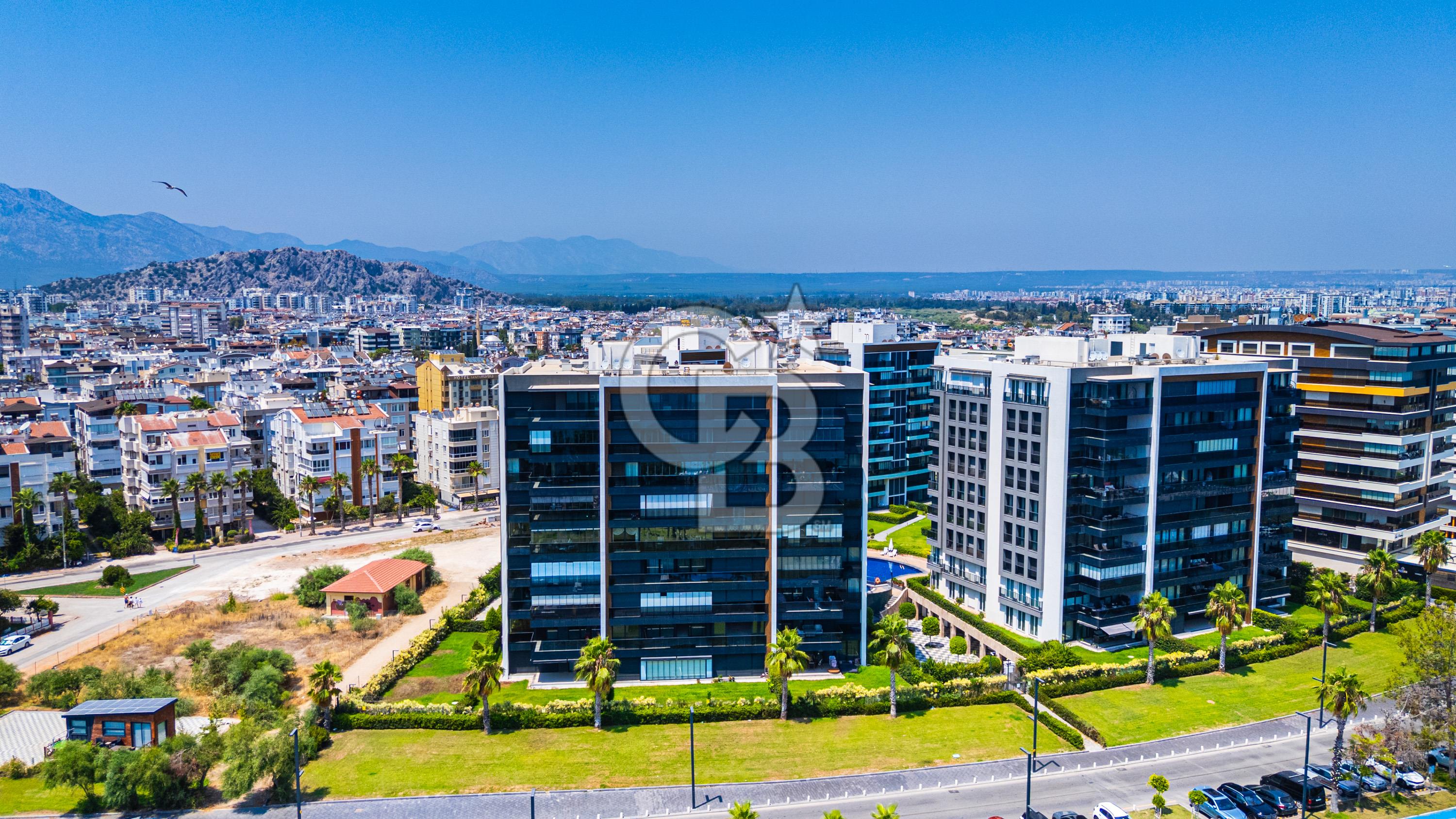 ANTALYA KONYAALTI LİMAN'DA SATILIK DENİZE SIFIR 7+1 DAİRE