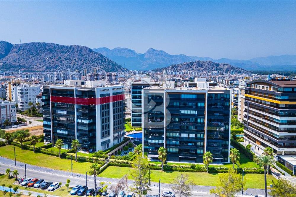 ANTALYA KONYAALTI LİMAN'DA SATILIK DENİZE SIFIR 7+1 DAİRE