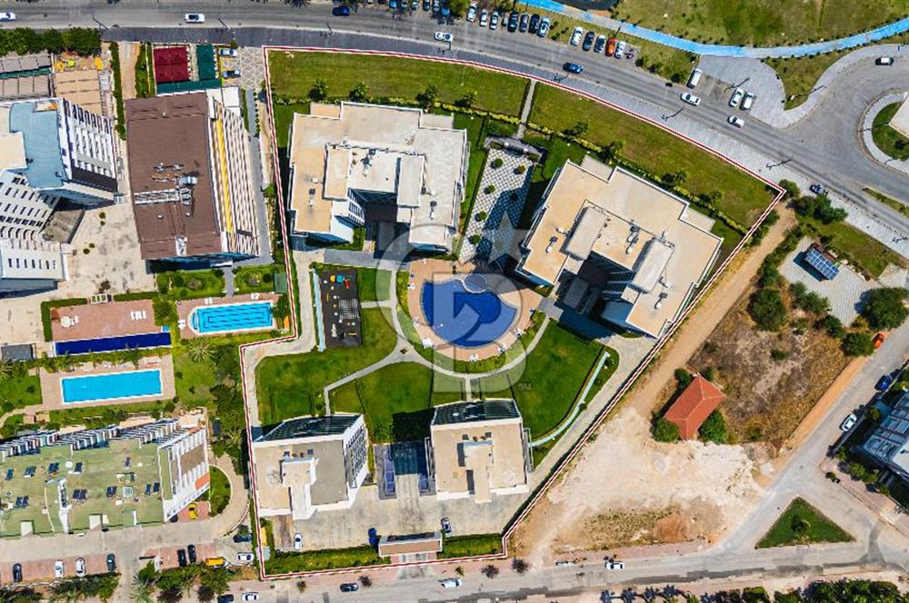 ANTALYA KONYAALTI LİMAN'DA SATILIK DENİZE SIFIR 7+1 DAİRE