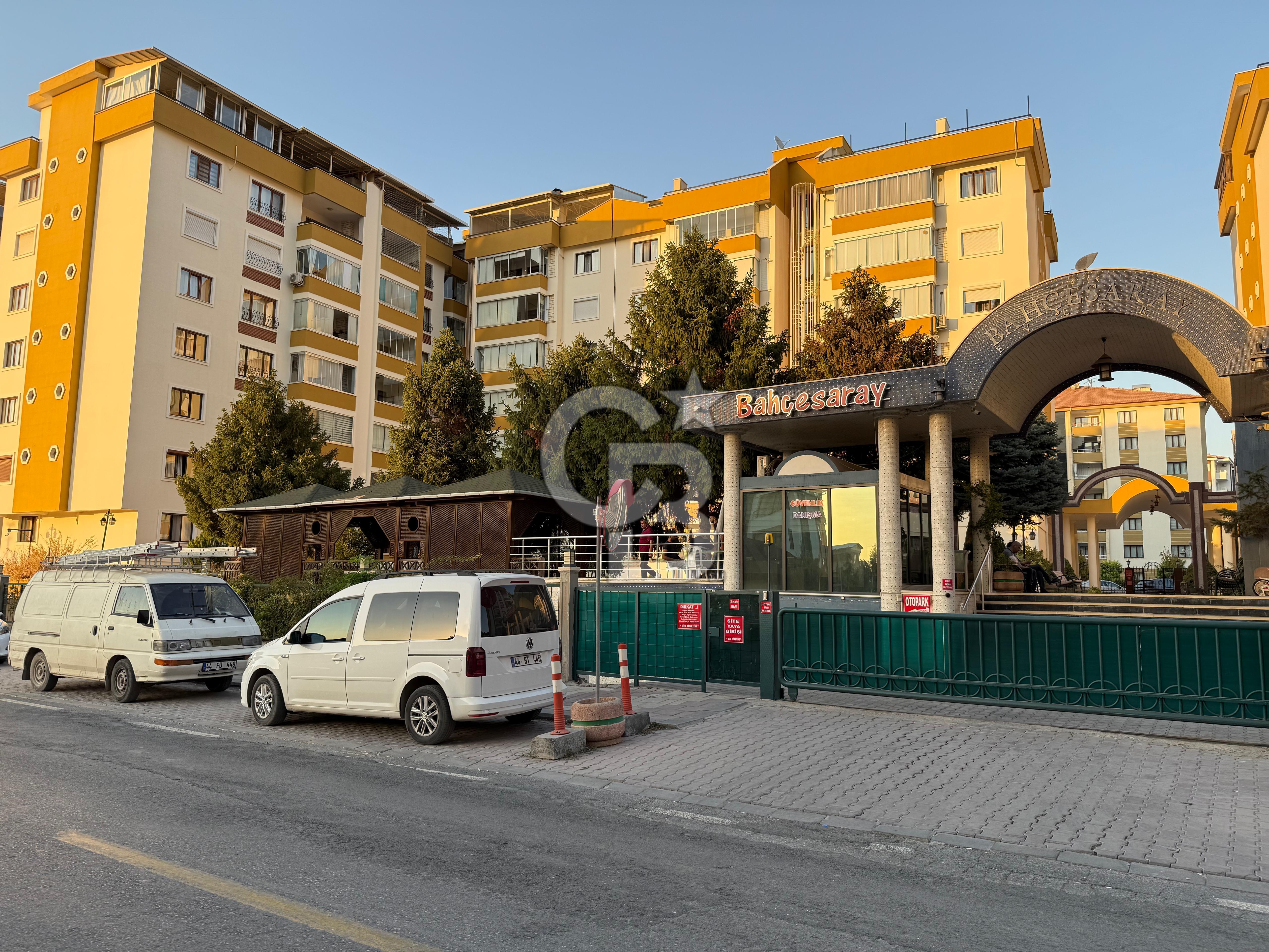 COLDWELL BANKER SAFİR'den BAHÇESARAY EVLERİ-1 de SATILIK DAİRE