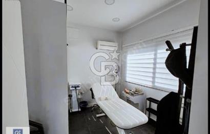 GÜZELBAHÇE SİTELER'DE DENİZE SIFIR KİRA GETİRİSİ YÜKSEK DÜKKAN