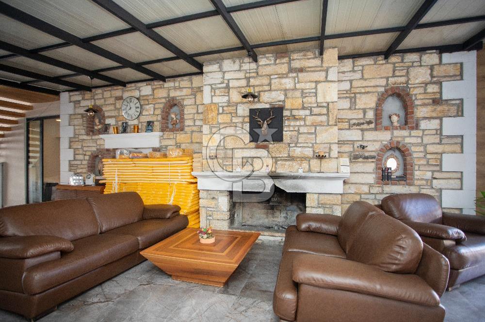 ESKİFOÇA DA SATILIK LÜKS BUTİK OTEL VE BAĞIMSIZ MÜŞTEMİLAT