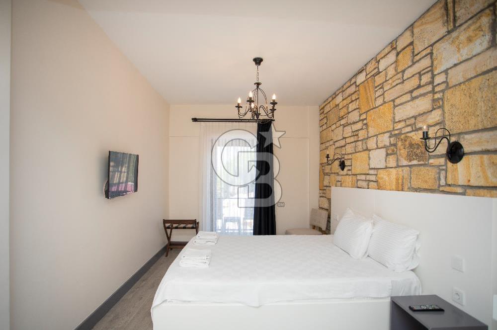 ESKİFOÇA DA SATILIK LÜKS BUTİK OTEL VE BAĞIMSIZ MÜŞTEMİLAT