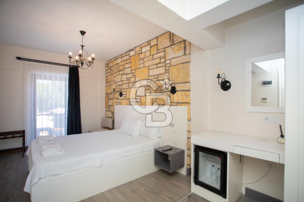 ESKİFOÇA DA SATILIK LÜKS BUTİK OTEL VE BAĞIMSIZ MÜŞTEMİLAT