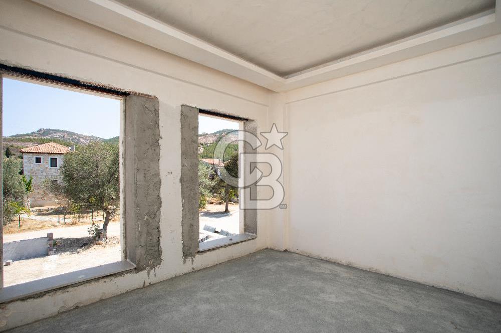 Eski Foça İsmetpaşa Mah. Satılık 5+1 Müstakil Villa