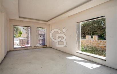 Eski Foça İsmetpaşa Mah. Satılık 5+1 Müstakil Villa