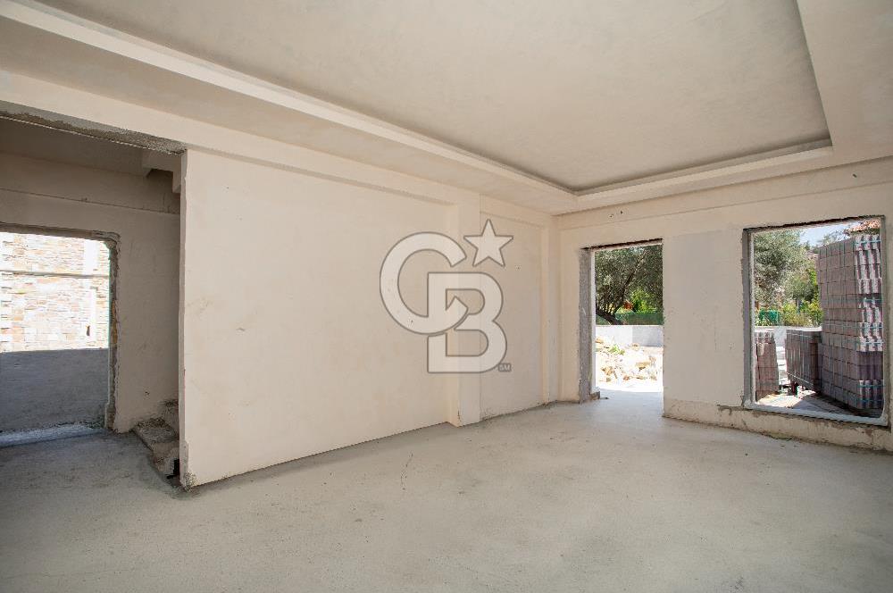 Eski Foça İsmetpaşa Mah. Satılık 5+1 Müstakil Villa