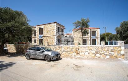 Eski Foça İsmetpaşa Mah. Satılık 5+1 Müstakil Villa