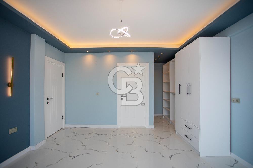 Foça Bağarası Villalar Bölgesinde Satılık 4+1 Müstakil Villa