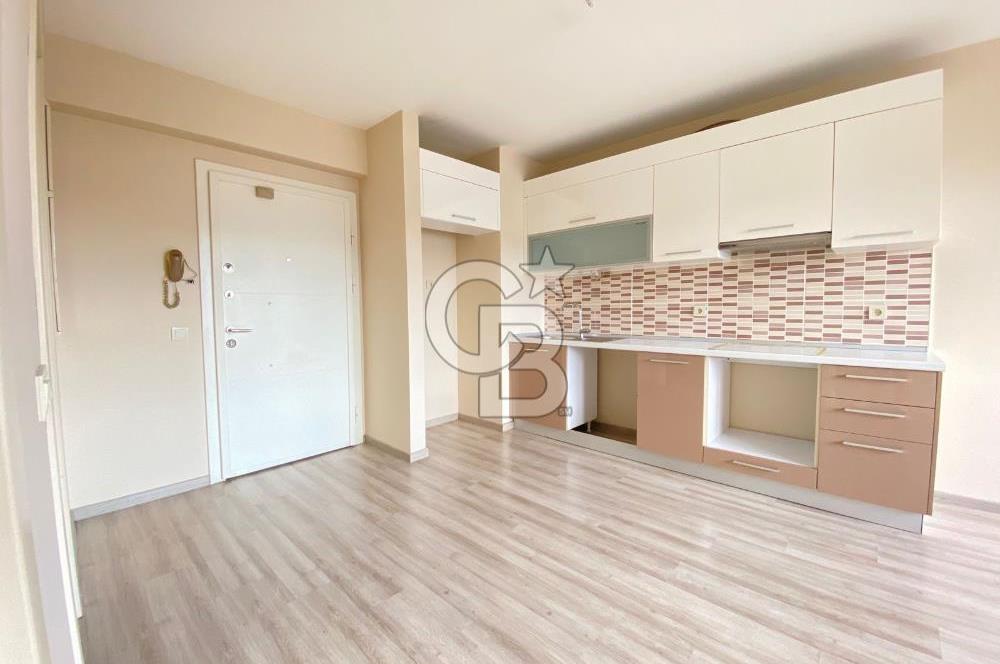 Dumankaya Cadde Yenişehir 1+1 Havuz Manzaralı Kiralık Daire
