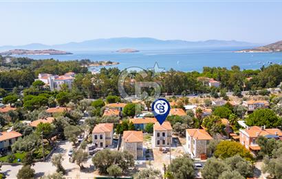Eski Foça İsmetpaşa Mah. Satılık 5+1 Müstakil Villa