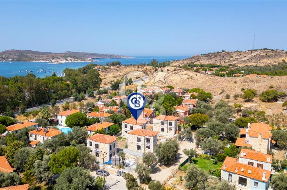 Eski Foça İsmetpaşa Mah. Satılık 5+1 Müstakil Villa