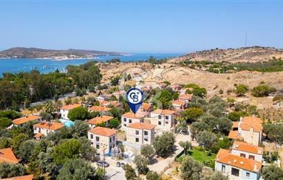 Eski Foça İsmetpaşa Mah. Satılık 5+1 Müstakil Villa
