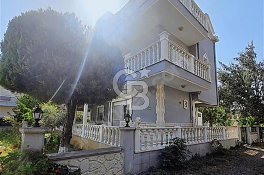 Ayvalık Altınova Yorgunda 5+1 Denize 200m Satılık Tripleks Villa